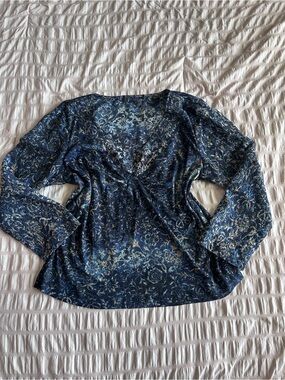 Blue Mesh Floral Boho V-Neck Twist Top (L)